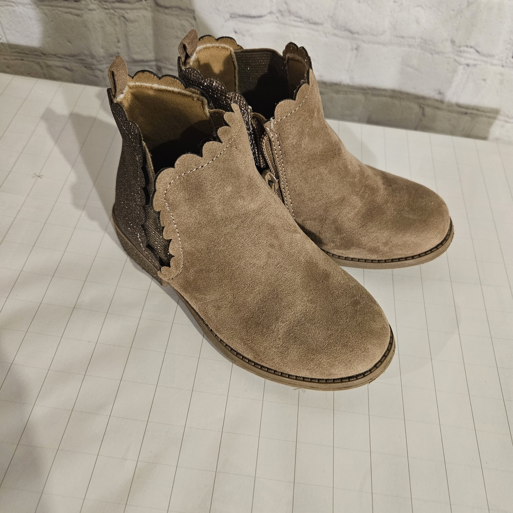 Maggie & Zoe Tan Suede Ankle Boots